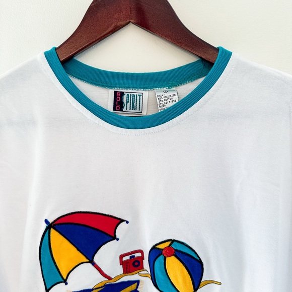 Vintage Colorful Beach Graphic T-Shirt - Picture 3 of 5
